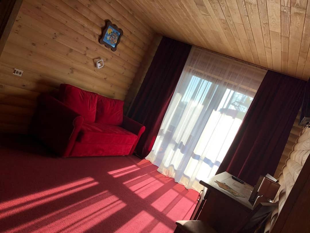 Hotel Глухомань Аквапарк Poltawa Exterior foto